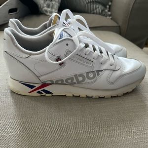 Classic Reebok sneakers. Size 8.5